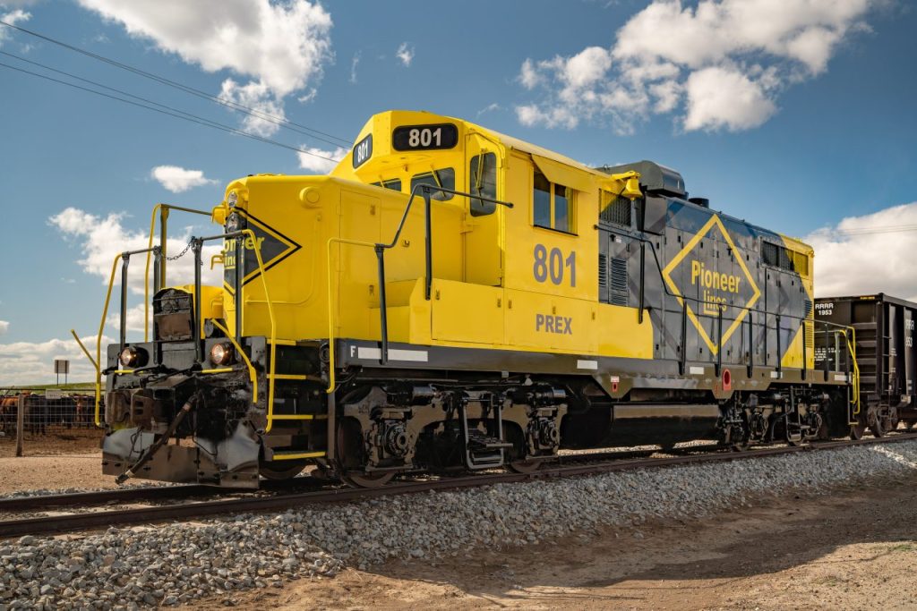 Pioneer-Lines-Locomotive-801-1-